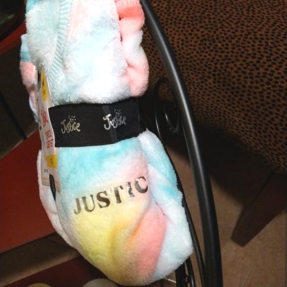 Justice- NWT 2pc Girls Pale Rainbow Color Plush Pajama Set- Size S (7/8) - Picture 6 of 7